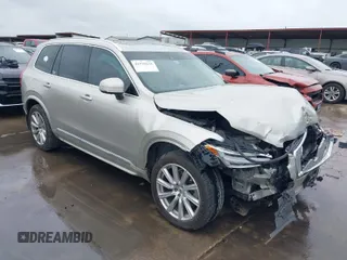 2017 Volvo XC90 Inscription with VIN YV4A22PL1H1112366, listed as a IAAI auction lot 41910218 with 67,771 mi miles. Bid and sale history available at carsss.com. Image 1.