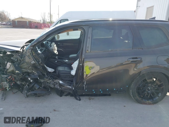2022 Kia Telluride SX with VIN 5XYP5DHC2NG294489, listed as a IAAI auction lot 41898817 with 12,521 mi miles and . Bid and sale history available at DreamBid. Image 14.
