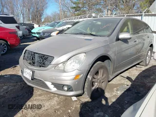 2008 Mercedes-Benz R-Class 3.5L with VIN 4JGCB56E48A064101, listed as a IAAI auction lot 41326581 with 302,626 mi miles. Bid and sale history available at carsss.com. Image 2.