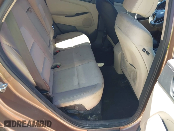 2016 Hyundai Tucson Sport with VIN KM8J33A29GU054909, listed as a IAAI auction lot 41835688 with 90,751 mi miles. Bid and sale history available at carsss.com. Image 8.