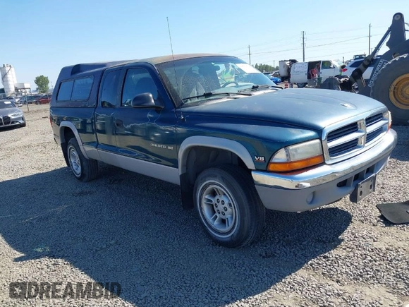 1999 Dodge Dakota SLT with VIN 1B7GG22Y2XS157214, listed as a IAAI auction lot 39776504 with 144,928 mi miles and . Bid and sale history available at carsss.com. Image 1.