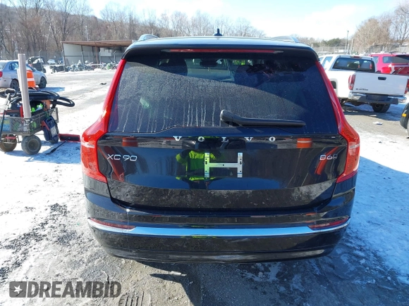 2024 Volvo XC90 Plus Bright Theme with VIN YV4062PE9R1172236, listed as a IAAI auction lot 41246801 with 9,673 mi miles. Bid and sale history available at carsss.com. Image 16.