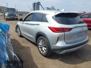 2019 Infiniti QX50 Luxe with VIN 3PCAJ5M37KF148220, listed as a IAAI auction lot 41881786 with 34,606 mi miles and . Bid and sale history available at DreamBid. Image 3.