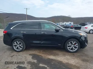 2016 Kia Sorento SX with VIN 5XYPKDA51GG073912, listed as a IAAI auction lot 42020501 with 172,836 mi miles. Bid and sale history available at carsss.com. Image 13.