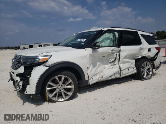 2022 Ford Explorer Platinum with VIN 1FM5K8HC6NGA70335, listed as a Copart auction lot 68748524 with 58,767 mi miles and Salvage Title. Bid and sale history available at carsss.com. Image 1.