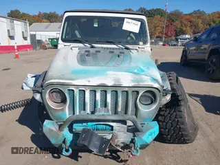 2020 Jeep Gladiator Sport S with VIN 1C6HJTAG3LL109494, listed as a IAAI auction lot 40677949 with 52,079 mi miles and . Bid and sale history available at DreamBid. Image 12.