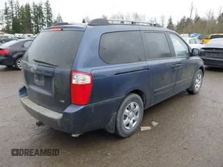 2008 Kia Sedona LX with VIN KNDMB233086241238, listed as a IAAI auction lot 41914654 with 98,622 mi miles. Bid and sale history available at carsss.com. Image 4.