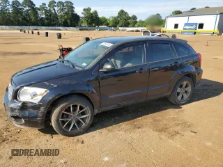 2011 Dodge Caliber Mainstreet z VIN 1B3CB3HA6BD209343, wystawiony jako Copart lot #55561915 z przebiegiem 102 924 mil mil oraz Szkody całkowita. Historia ofert i sprzedaży dostępna na DreamBid. Obrazek 1.
