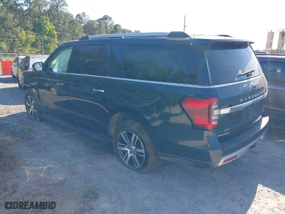 2024 Ford Expedition Max Limited with VIN 1FMJK2A89REA34741, listed as a IAAI auction lot 42011966 with 32,100 mi miles. Bid and sale history available at carsss.com. Image 3.
