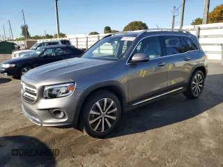 2020 Mercedes-Benz GLB 250 z VIN WDC4M4HB6LW010188, wystawiony jako Copart lot #48997675 z przebiegiem 100 807 mil mil oraz Szkoda całkowita • Salvage title. Historia ofert i sprzedaży dostępna na DreamBid. Obrazek 1.