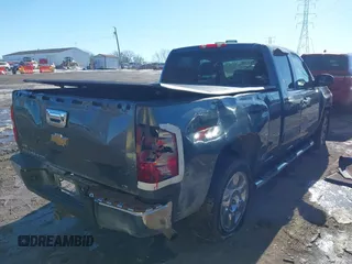 2007 Chevrolet Silverado 1500 1LT with VIN 2GCEK190271730595, listed as a IAAI auction lot 41428654 with 234,022 mi miles and . Bid and sale history available at DreamBid. Image 4.