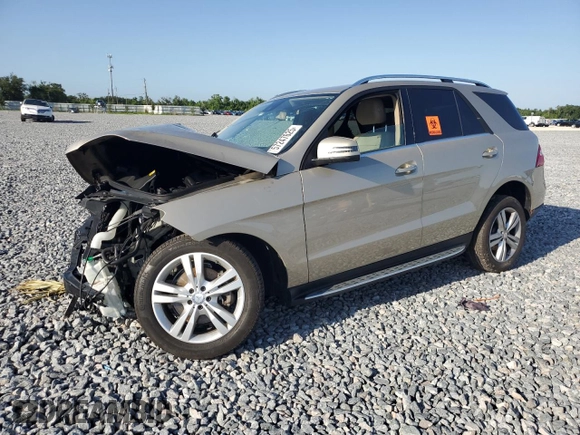 2013 Mercedes-Benz M 350 z VIN 4JGDA5JB4DA115160, wystawiony jako Copart lot #57247625 z przebiegiem Nie podano mil oraz Szkoda całkowita • Salvage title. Historia ofert i sprzedaży dostępna na DreamBid. Obrazek 1.