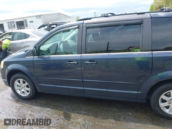 2008 Chrysler Town & Country Touring with VIN 2A8HR54P08R103930, listed as a IAAI auction lot 41971203 with 149,532 mi miles. Bid and sale history available at carsss.com. Image 14.