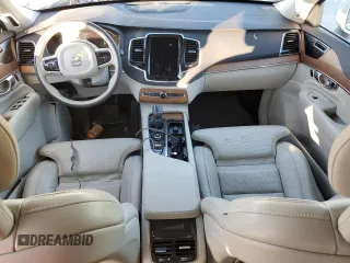 2020 Volvo XC90 Inscription z VIN YV4A221L5L1551345, wystawiony jako Copart lot #42405175 z przebiegiem 62 802 mil mil oraz Szkoda całkowita • Salvage title. Historia ofert i sprzedaży dostępna na DreamBid. Obrazek 8.