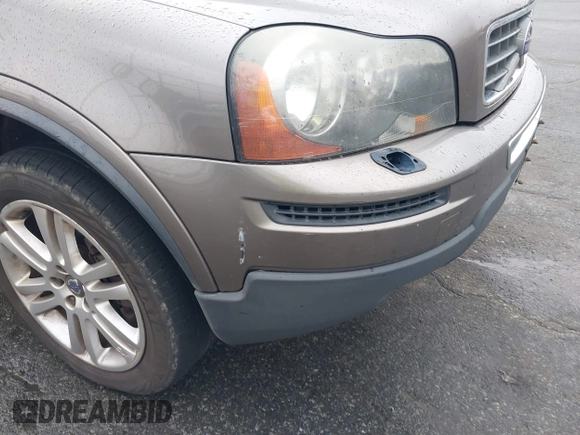 2011 Volvo XC90 I6 with VIN YV4952CY8B1576399, listed as a IAAI auction lot 42131387 with Not Provided miles and . Bid and sale history available at DreamBid. Image 6.