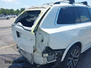 2016 Volvo XC90 T6 Momentum with VIN YV4A22PK8G1034321, listed as a IAAI auction lot 42424745 with 141,771 mi miles and . Bid and sale history available at DreamBid. Image 18.