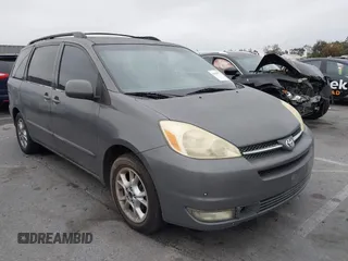 2004 Toyota Sienna XLE with VIN 5TDZA22C24S144398, listed as a IAAI auction lot 42065877 with 187,911 mi miles. Bid and sale history available at carsss.com. Image 1.