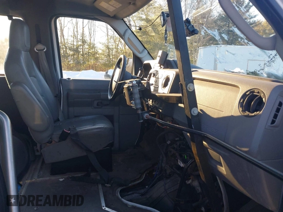 2013 Ford Econoline Cargo Commercial with VIN 1FTNS2EW7DDB11409, listed as a IAAI auction lot 41479914 with 216,048 mi miles and . Bid and sale history available at carsss.com. Image 5.