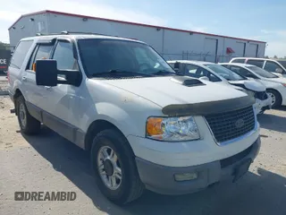 2003 Ford Expedition Special Service with VIN 1FMFU16L63LA30060, listed as a IAAI auction lot 42080566 with 178,757 mi miles. Bid and sale history available at carsss.com. Image 1.