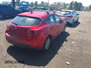 2015 Mazda 3 i Grand Touring z VIN JM1BM1M75F1269995, wystawiony jako IAAI lot #42140185 z przebiegiem 71 973 mil mil oraz . Historia ofert i sprzedaży dostępna na DreamBid. Obrazek 4.