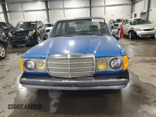 1983 Mercedes-Benz 300 with VIN WDBAB33A6DB034893, listed as a Copart auction lot 49307094 with 111,561 mi miles and Non Repairable. Bid and sale history available at carsss.com. Image 5.