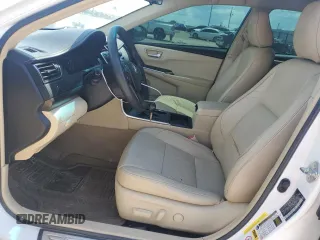 2015 Toyota Camry XLE z VIN 4T4BF1FK7FR480451, wystawiony jako Copart lot #56306545 z przebiegiem 175 173 mil mil oraz Szkoda całkowita • Salvage title. Historia ofert i sprzedaży dostępna na DreamBid. Obrazek 7.