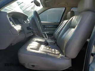 2005 Mercury Grand Marquis LS Premium z VIN 2MEFM75W45X636559, wystawiony jako Copart lot #54424415 z przebiegiem 129 643 mil mil oraz Szkoda całkowita • Salvage title. Historia ofert i sprzedaży dostępna na DreamBid. Obrazek 7.