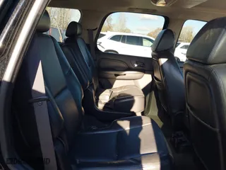 2009 GMC Yukon Denali with VIN 1GKFK03249R163622, listed as a IAAI auction lot 41279580 with 185,441 mi miles. Bid and sale history available at carsss.com. Image 8.