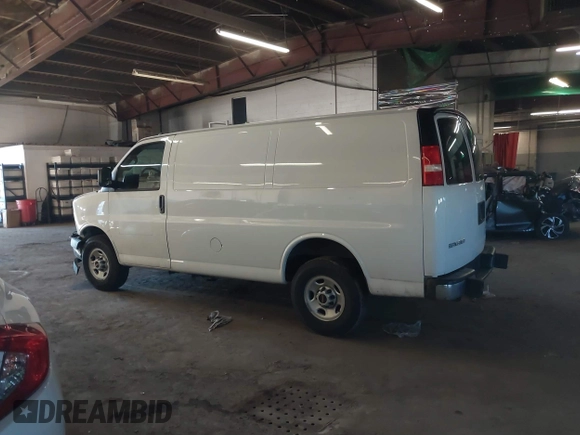 2021 GMC Savana Cargo z VIN 1GTW7AFP2M1189251, wystawiony jako IAAI lot #41644932 z przebiegiem 82 321 mil mil oraz . Historia ofert i sprzedaży dostępna na DreamBid. Obrazek 14.