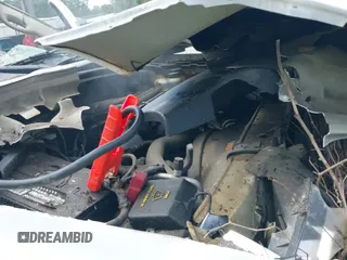 2005 Ford F-150 XLT z VIN 1FTPW12505KD36741, wystawiony jako IAAI lot #43244294 z przebiegiem 108 145 mil mil oraz . Historia ofert i sprzedaży dostępna na DreamBid. Obrazek 17.