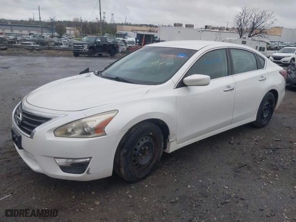 2014 Nissan Altima 2.5 S with VIN 1N4AL3AP7EC197172, listed as a IAAI auction lot 42019200 with 142,336 mi miles. Bid and sale history available at carsss.com. Image 2.