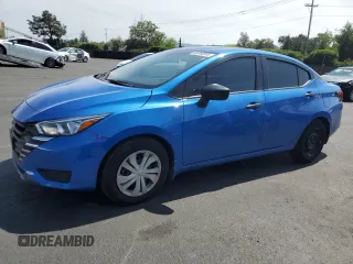 2024 Nissan Versa S z VIN 3N1CN8DVXRL846769, wystawiony jako Copart lot #55350595 z przebiegiem 7 468 mil mil oraz Szkoda całkowita • Salvage title. Historia ofert i sprzedaży dostępna na DreamBid. Obrazek 1.
