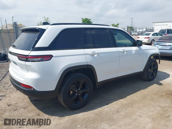 2023 Jeep Grand Cherokee Altitude with VIN 1C4RJHAG4P8106056, listed as a IAAI auction lot 42275021 with 27,251 mi miles and . Bid and sale history available at DreamBid. Image 4.