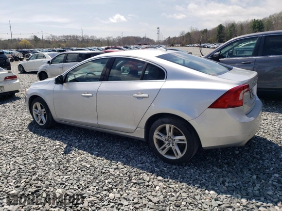 2014 Volvo S60 T5 z VIN YV1612FS1E1280860, wystawiony jako Copart lot #54199565 z przebiegiem 173 681 mil mil oraz Czysty tytuł • Clean title. Historia ofert i sprzedaży dostępna na DreamBid. Obrazek 2.