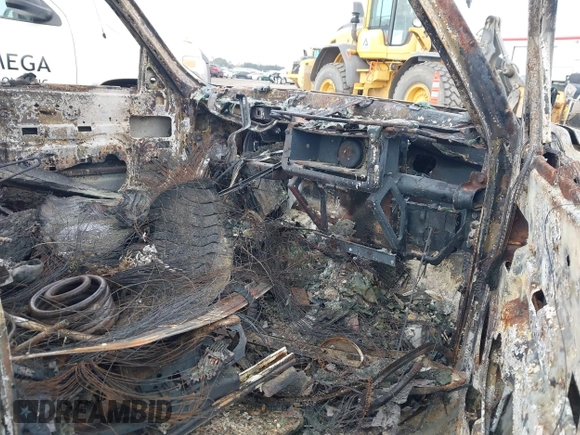 2005 Cadillac Escalade z VIN 1GYEC63N45R217863, wystawiony jako IAAI lot #41913229 z przebiegiem Nie podano mil oraz . Historia ofert i sprzedaży dostępna na DreamBid. Obrazek 5.