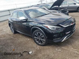 2018 Infiniti QX30 Premium with VIN SJKCH5CR9JA046321, listed as a Copart auction lot 69497704 with 121,606 mi miles and Salvage Title. Bid and sale history available at carsss.com. Image 4.