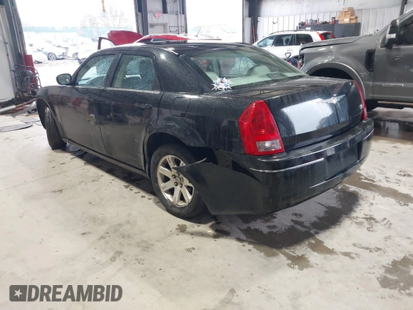 2007 Chrysler 300 Touring with VIN 2C3LA53G17H627980, listed as a IAAI auction lot 42006910 with 155,263 mi miles. Bid and sale history available at carsss.com. Image 3.