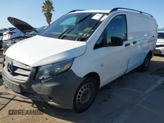 2016 Mercedes-Benz Metris Cargo z VIN WD3PG2EA1G3100067, wystawiony jako IAAI lot #41637257 z przebiegiem 571 601 mil mil oraz . Historia ofert i sprzedaży dostępna na DreamBid. Obrazek 2.