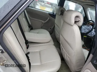 1997 Saab 900 z VIN YS3DF58N1V2046857, wystawiony jako Copart lot #84788464 z przebiegiem 90 640 mil mil oraz Czysty tytuł • Clean title. Historia ofert i sprzedaży dostępna na DreamBid. Obrazek 10.