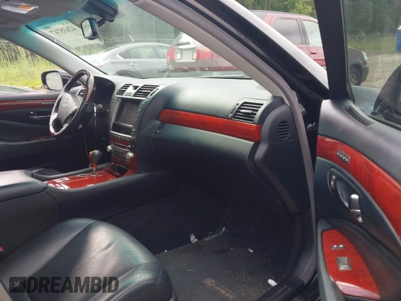 2010 Lexus LS 460 с VIN JTHCL5EFXA5008723, выставлен на аукционе IAAI как лот 42635747 с пробегом 156 030 миль миль и . История ставок и продаж доступна на DreamBid. Изображение 5.