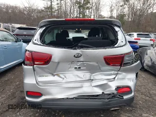 2020 Kia Sorento LX with VIN 5XYPG4A52LG627955, listed as a IAAI auction lot 41500038 with 150,464 mi miles and . Bid and sale history available at DreamBid. Image 16.