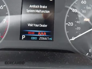 2023 Toyota Corolla LE z VIN 5YFB4MDEXPP064184, wystawiony jako IAAI lot #41511156 z przebiegiem 20 661 mil mil oraz . Historia ofert i sprzedaży dostępna na DreamBid. Obrazek 16.