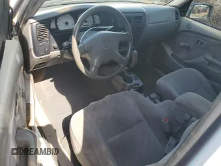 2002 Toyota Tacoma with VIN 5TEVL52NX2Z017779, listed as a Copart auction lot 43947225 with 272,365 mi miles and Salvage title. Bid and sale history available at DreamBid. Image 8.
