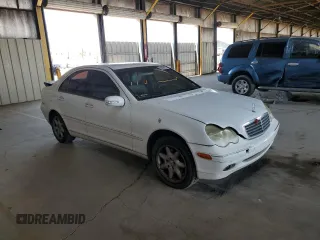2001 Mercedes-Benz C 320 с VIN WDBRF64J61F085385, выставлен на аукционе Copart как лот 65039625 с пробегом 190 923 миль миль и Списание • Salvage title. История ставок и продаж доступна на DreamBid. Изображение 4.