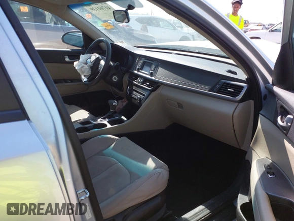2016 Kia Optima LX with VIN 5XXGT4L32GG009150, listed as a IAAI auction lot 41761139 with 114,081 mi miles. Bid and sale history available at carsss.com. Image 5.