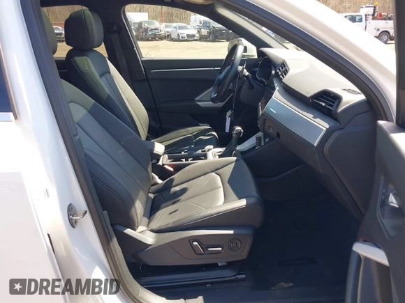2021 Audi Q3 S line Premium with VIN WA1DECF32M1054786, listed as a IAAI auction lot 42065278 with 47,615 mi miles and . Bid and sale history available at DreamBid. Image 5.