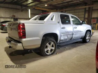 2013 Chevrolet Avalanche LS with VIN 3GNTKEE78DG130546, listed as a Copart auction lot 81317134 with 164,240 mi miles and Salvage Title. Bid and sale history available at carsss.com. Image 3.