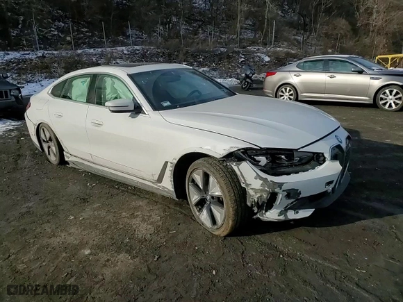 2024 BMW i4 eDrive40 with VIN WBY73AW00RFR48393, listed as a Copart auction lot 88605165 with 24,659 mi miles and Salvage Title. Bid and sale history available at carsss.com. Image 13.
