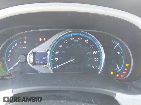 2011 Toyota Sienna XLE with VIN 5TDDK3DCXBS029961, listed as a IAAI auction lot 42228356 with 251,571 mi miles and . Bid and sale history available at DreamBid. Image 7.