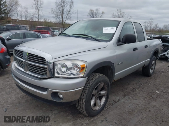 2008 Dodge 1500 SLT z VIN 1D7HU18N48S625925, wystawiony jako IAAI lot #42044038 z przebiegiem Nie podano mil oraz . Historia ofert i sprzedaży dostępna na DreamBid. Obrazek 2.
